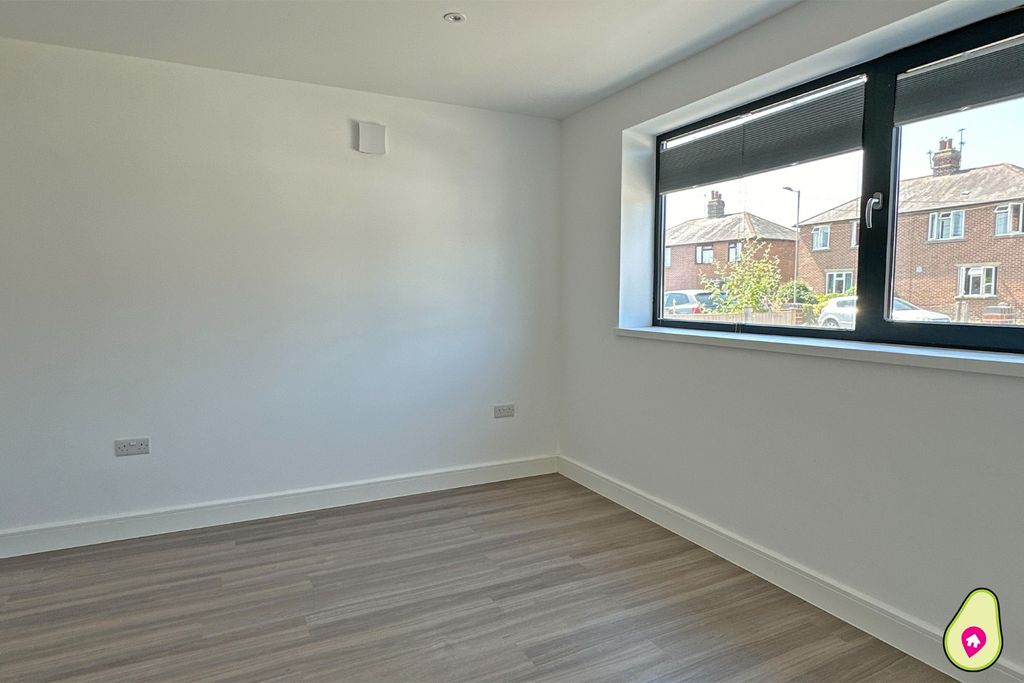 Additional image 5 of 8 bed flat for saleStanimira House, 48 Bucknell Road, Bicester OX26