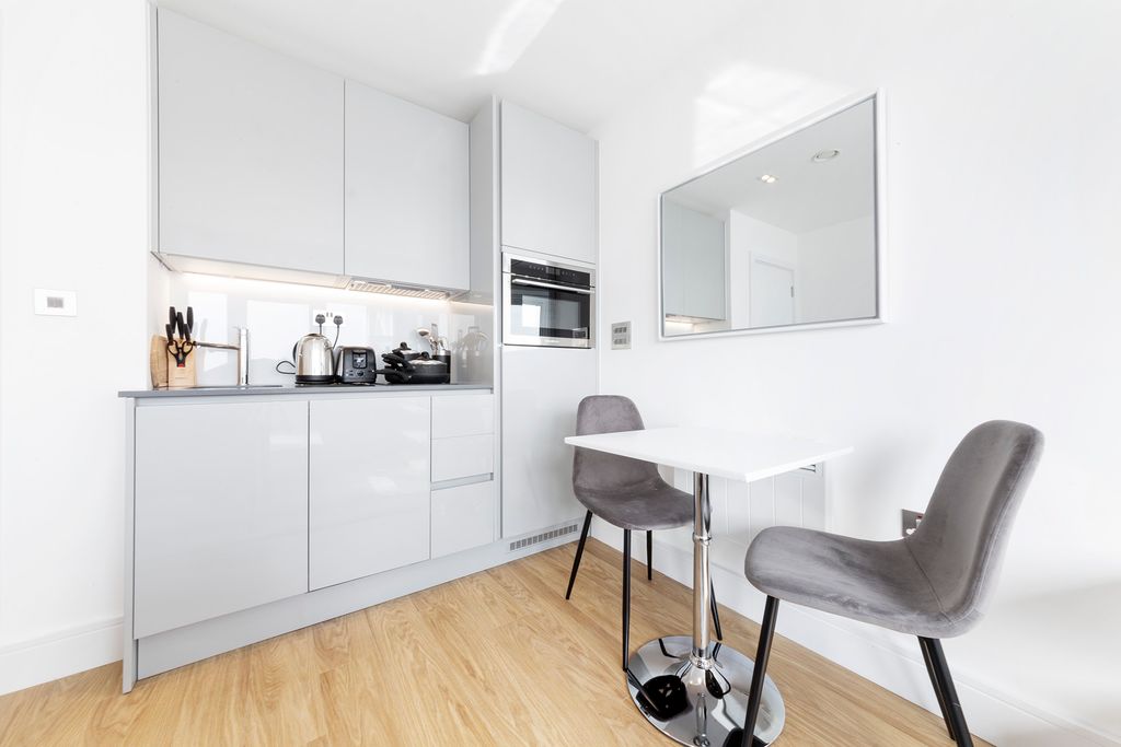 Property photo 2 of 10 Photo 5