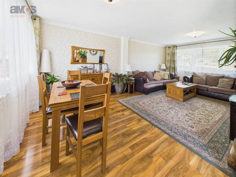 Property photo 3 of 22 4150075