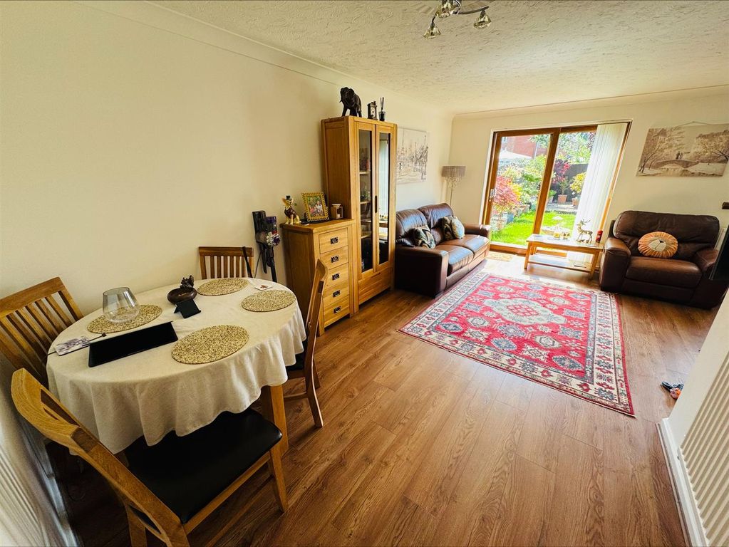 Property photo 3 of 16