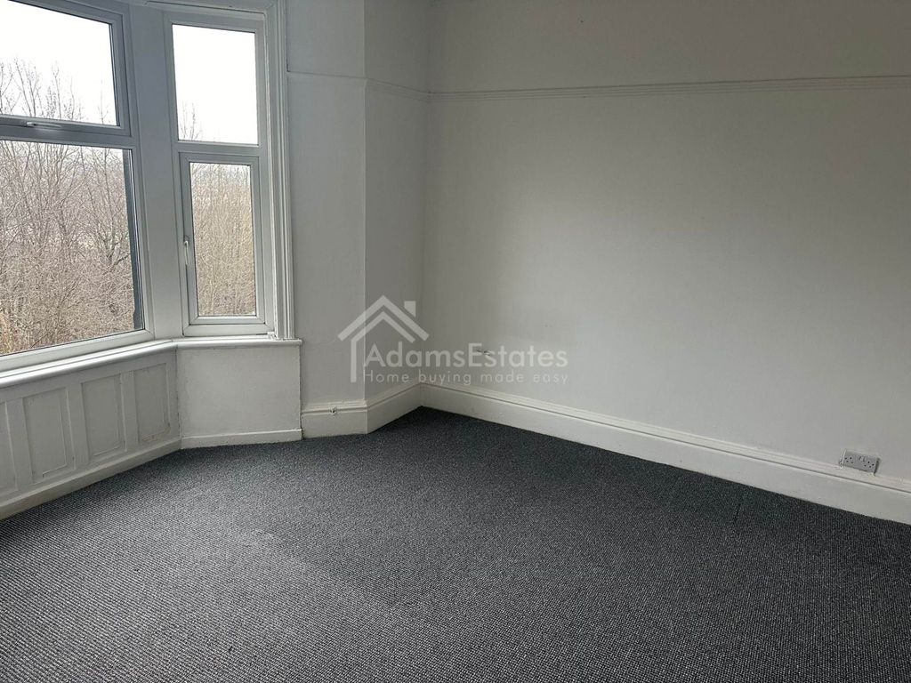 Additional image 14 of 10 bed semi-detached house for saleHill Crest Road, Dewsbury WF12