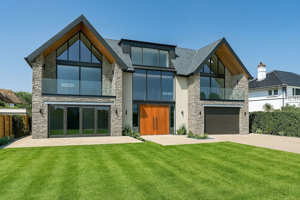 Property photo 2 of 25