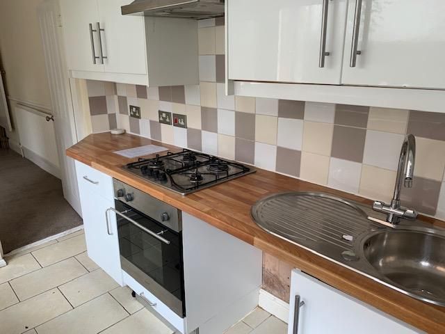 Property photo 2 of 7 Kitchen