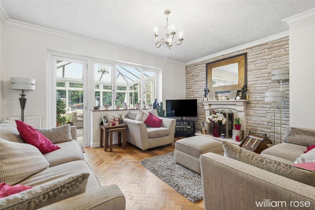 Property photo 2 of 30 27_c03Fd14F-68Be-41ee-Ab5c-31A75E44Dece.Jpg