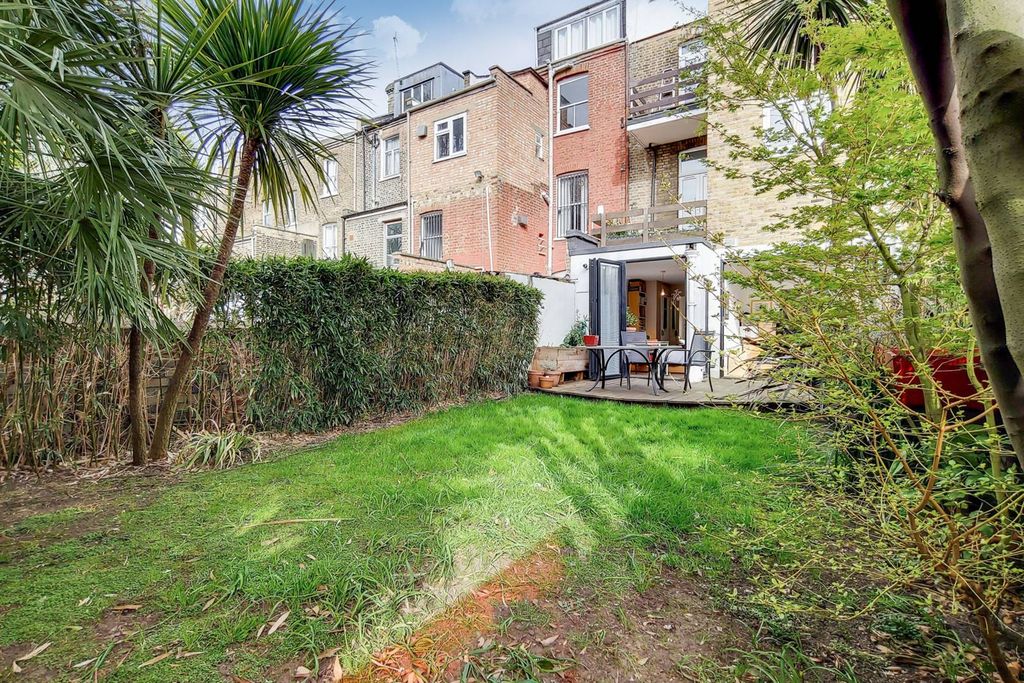 Property photo 3 of 12