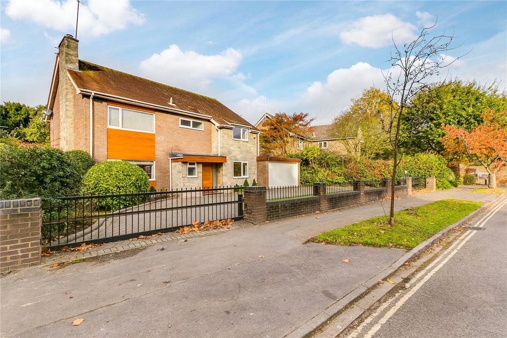 Property photo 1 of 10