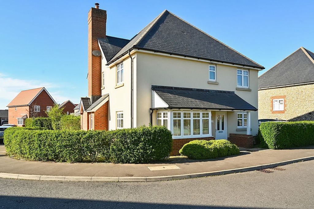 Property photo 1 of 13