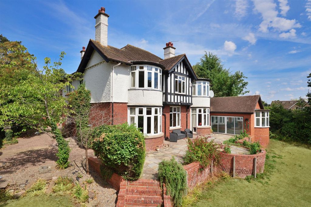 Property photo 1 of 50