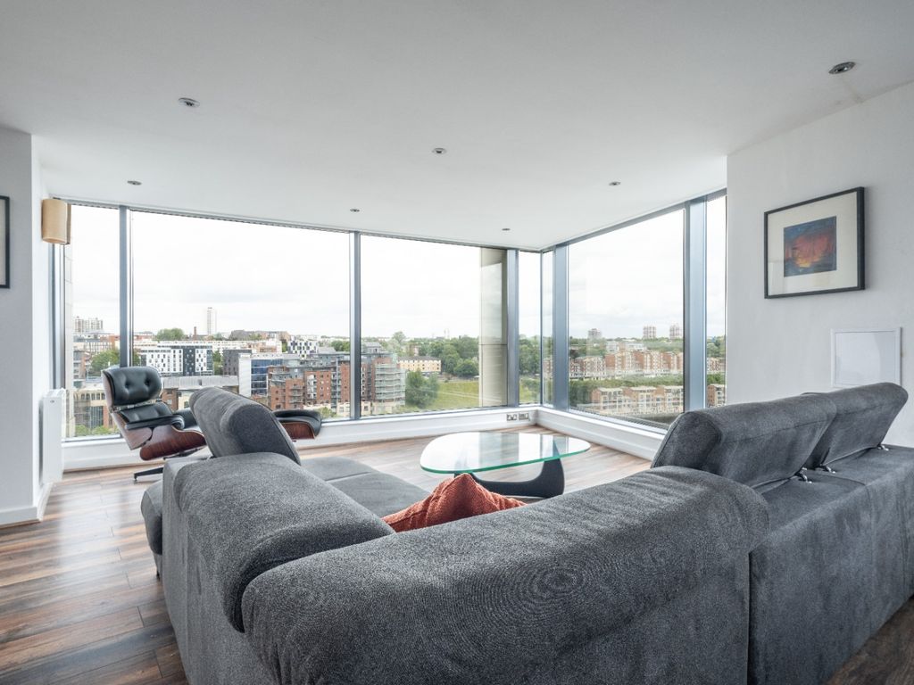Property photo 3 of 33 3255423
