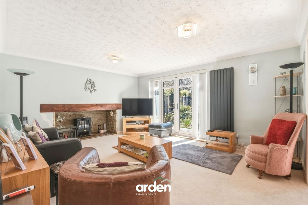 Property photo 2 of 18