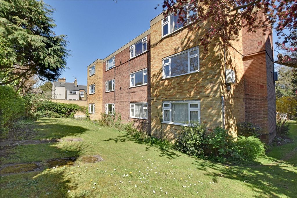 Property photo 2 of 11 Picture No. 15