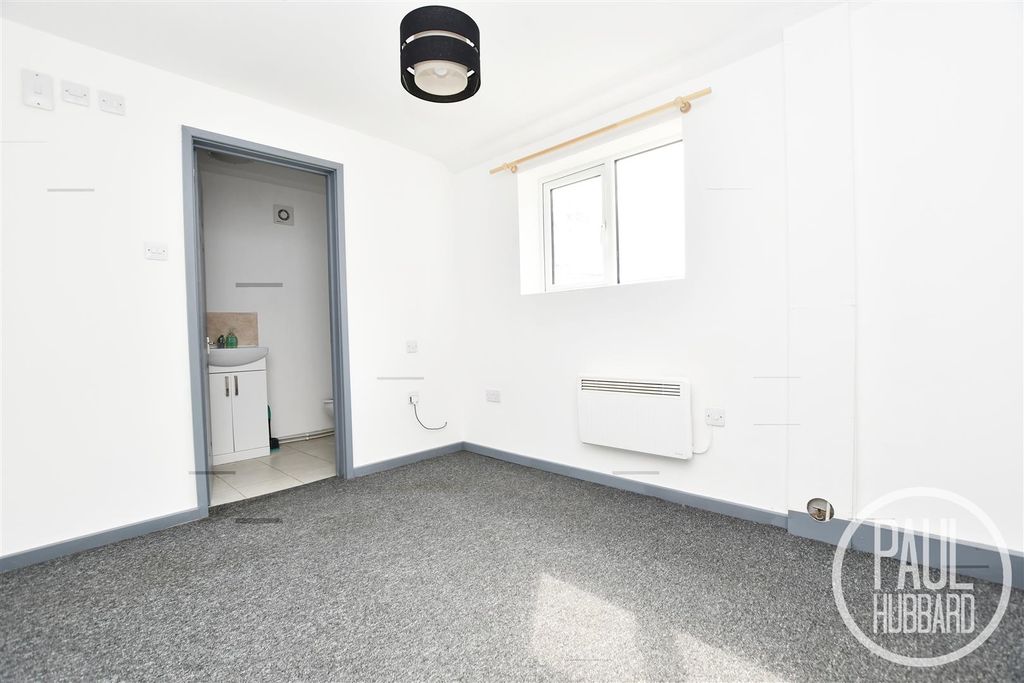 Additional image 6 of 1 bed flat to rentBeresford Road, Lowestoft, Suffolk NR32