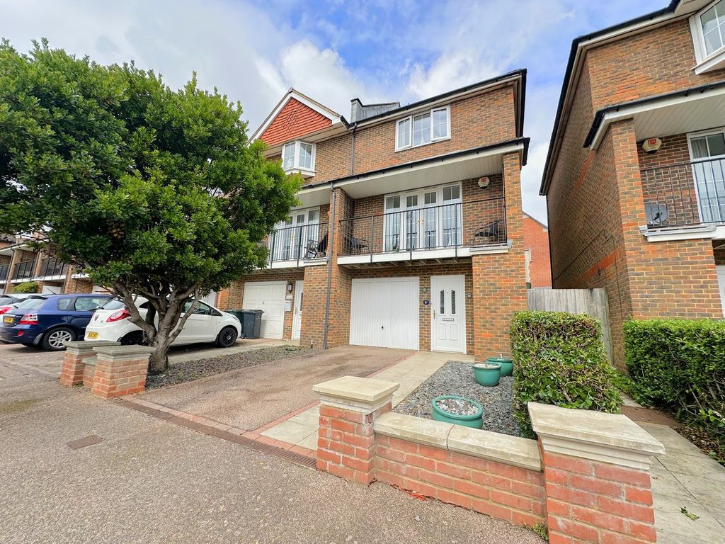 Property photo 1 of 22