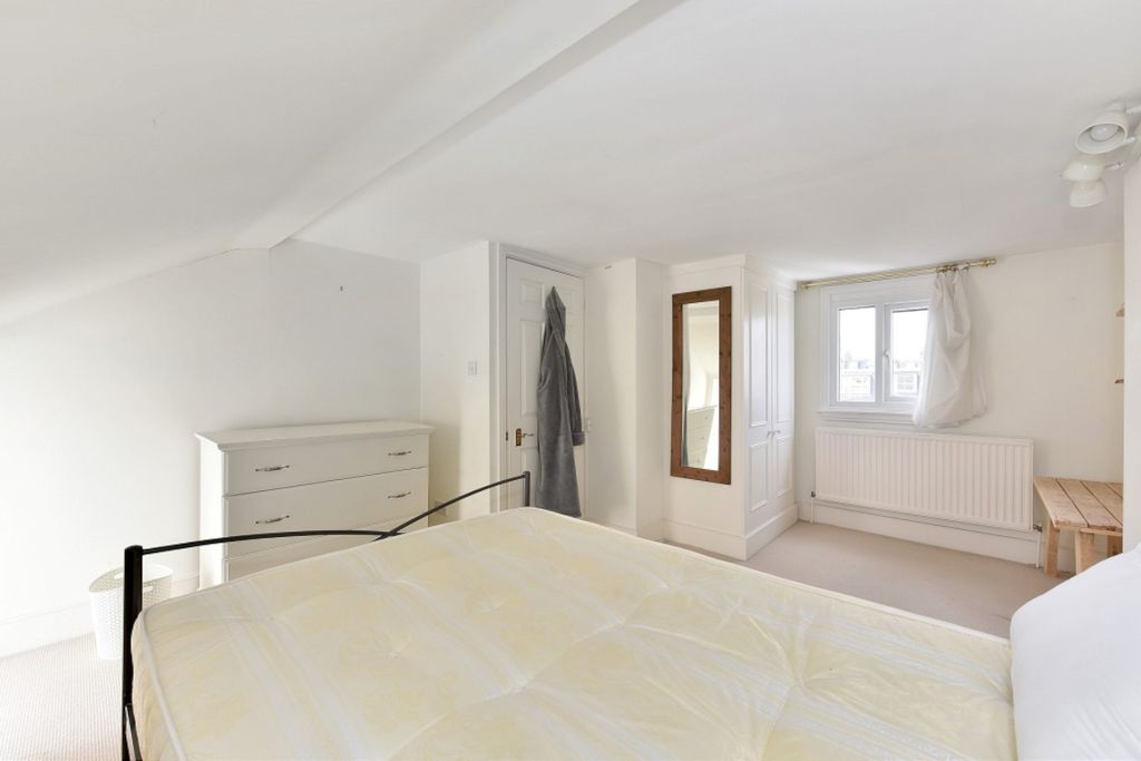 Property photo 3 of 8 Picture 3