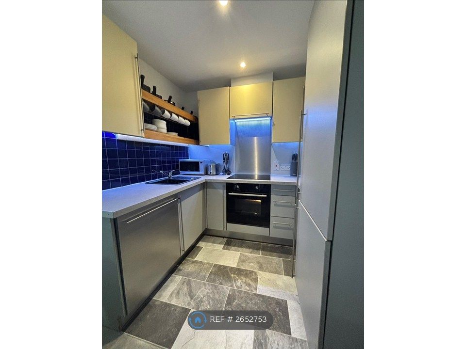 Property photo 1 of 11 Kitchen