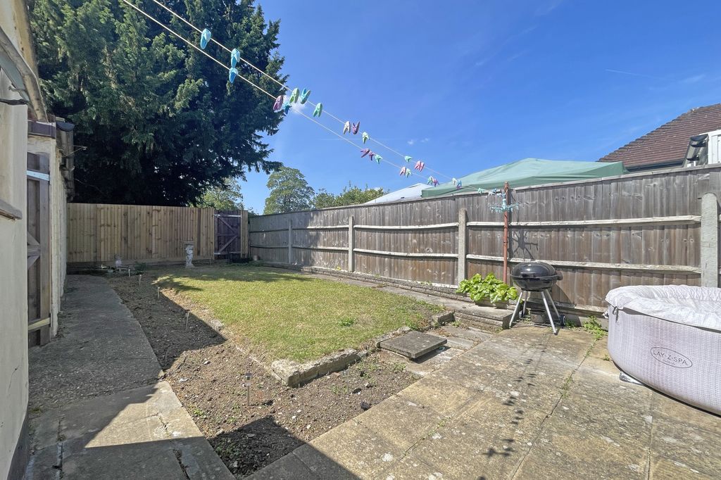 Property photo 2 of 20