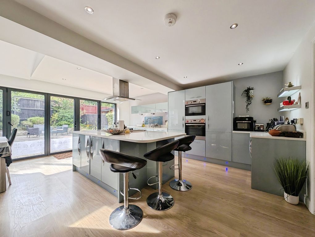 Property photo 2 of 17 Pbox-Img.Jpg