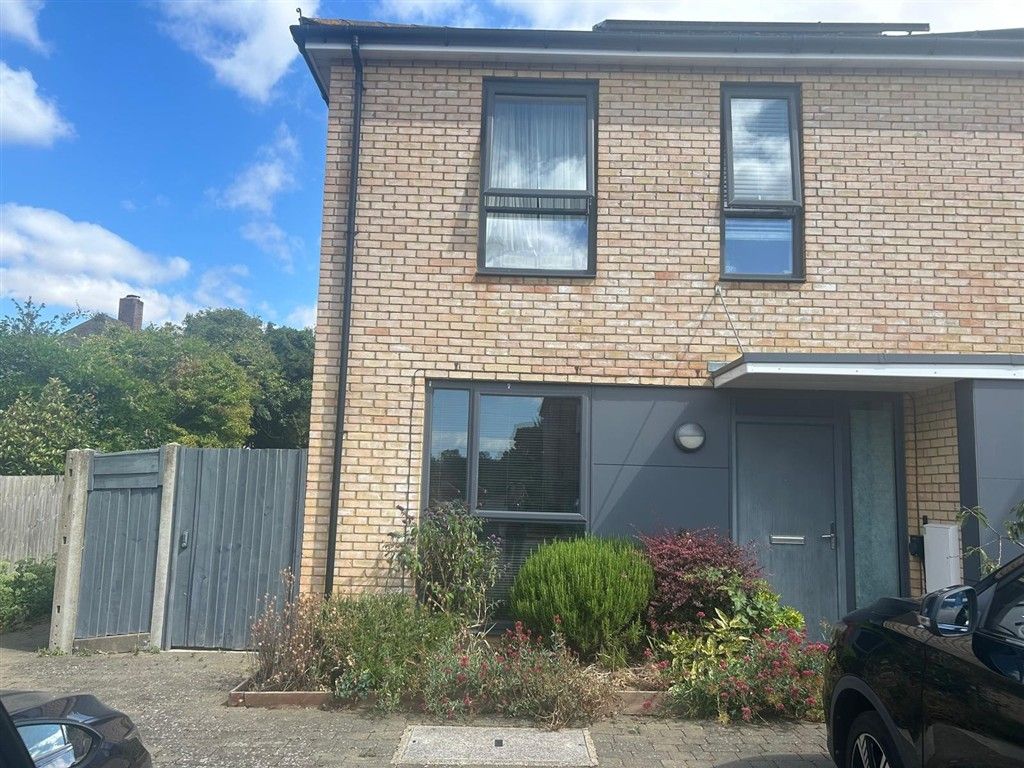 Property photo 1 of 8 Front*