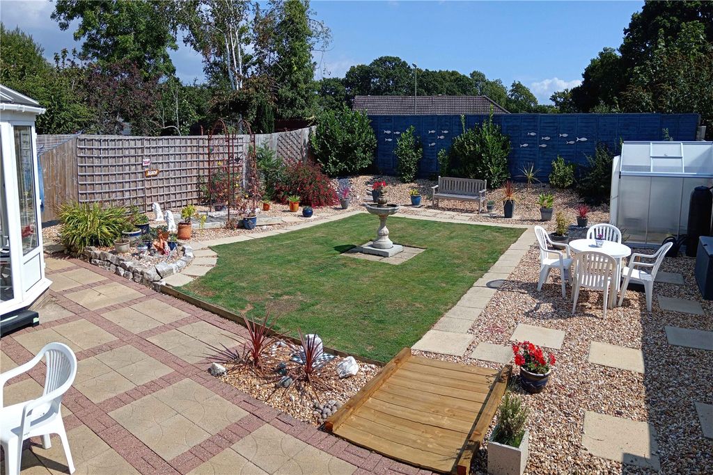 Property photo 2 of 17 Picture No. 75