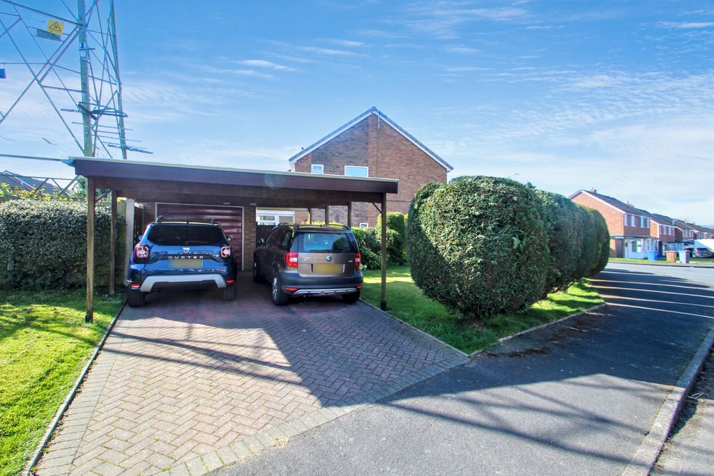 Property photo 2 of 18