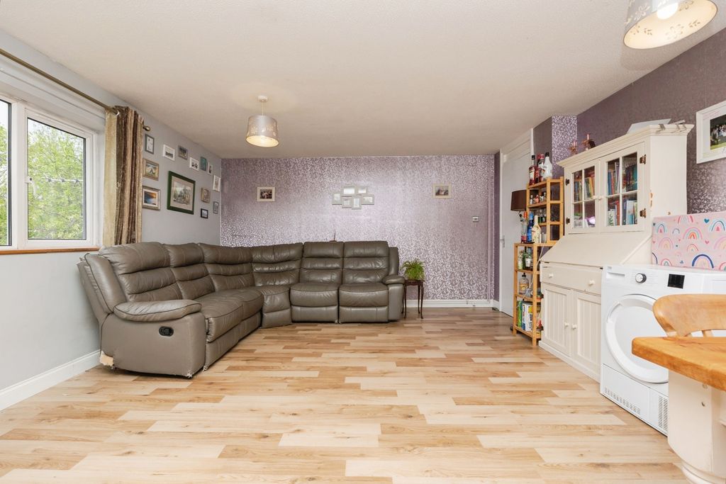 Property photo 3 of 18 Photo