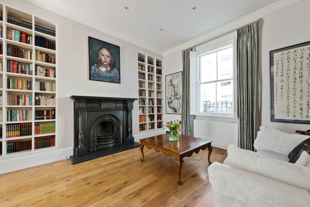 Property photo 3 of 18