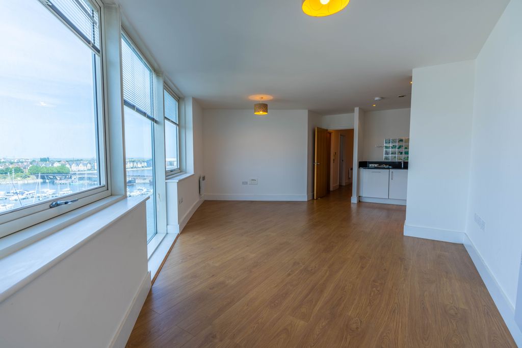 Property photo 2 of 9 Gallery