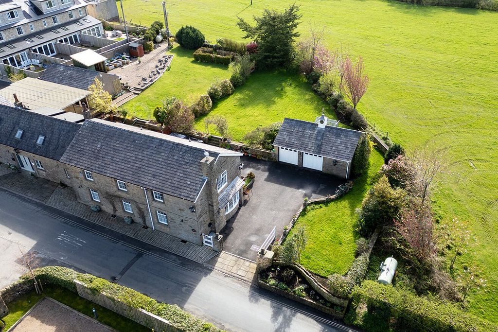 Property photo 1 of 21 4796321