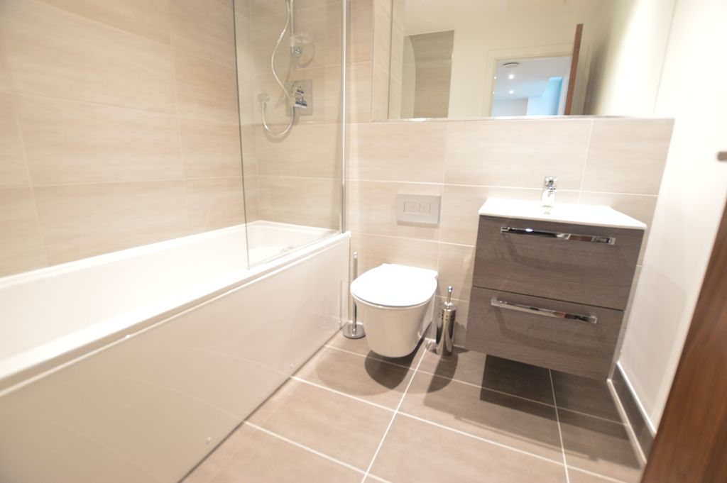 Property photo 3 of 6