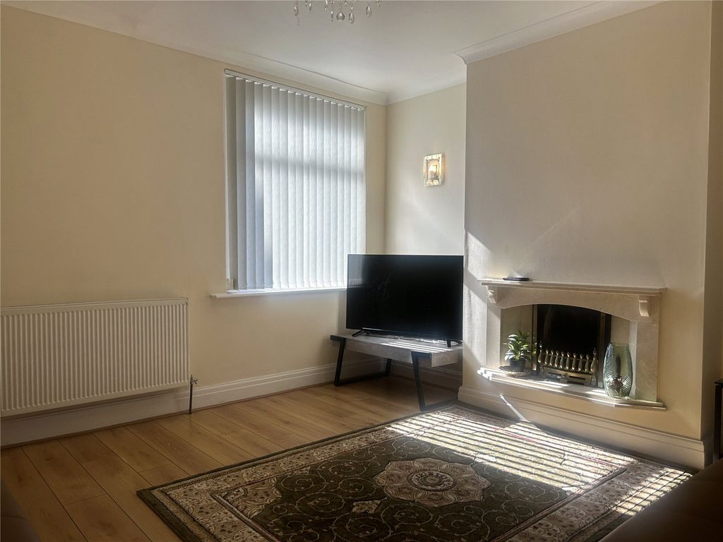 Property photo 2 of 19 Living Room