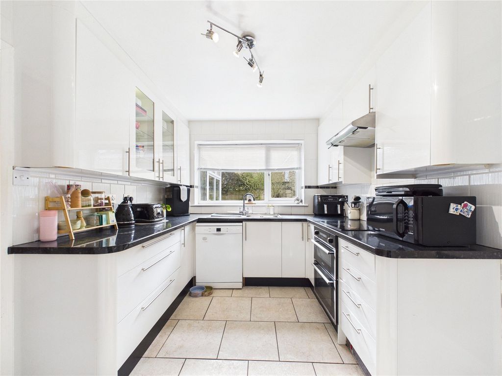 Property photo 3 of 21 Picture No. 29