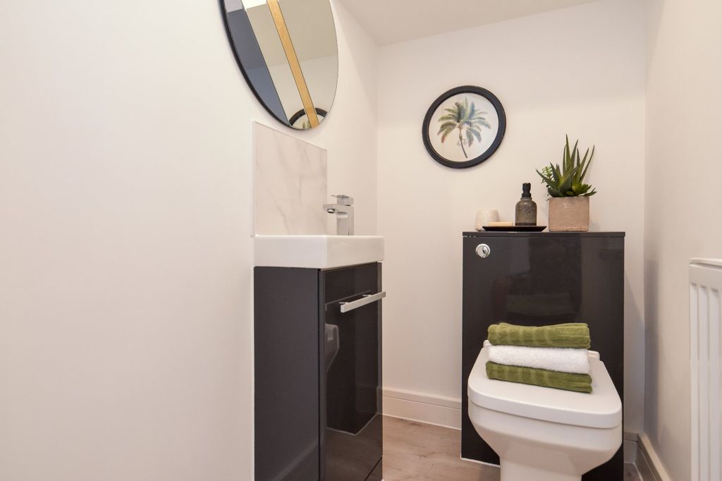 Property photo 3 of 27 Picture No. 54