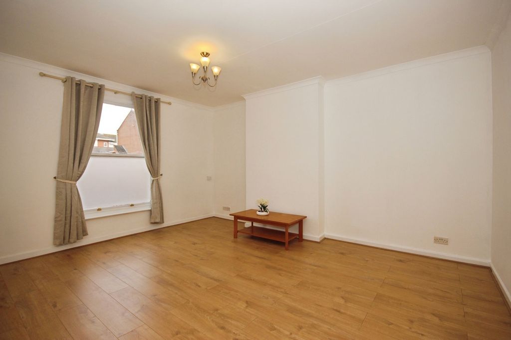 Property photo 3 of 11 Pbox-Img.Jpg