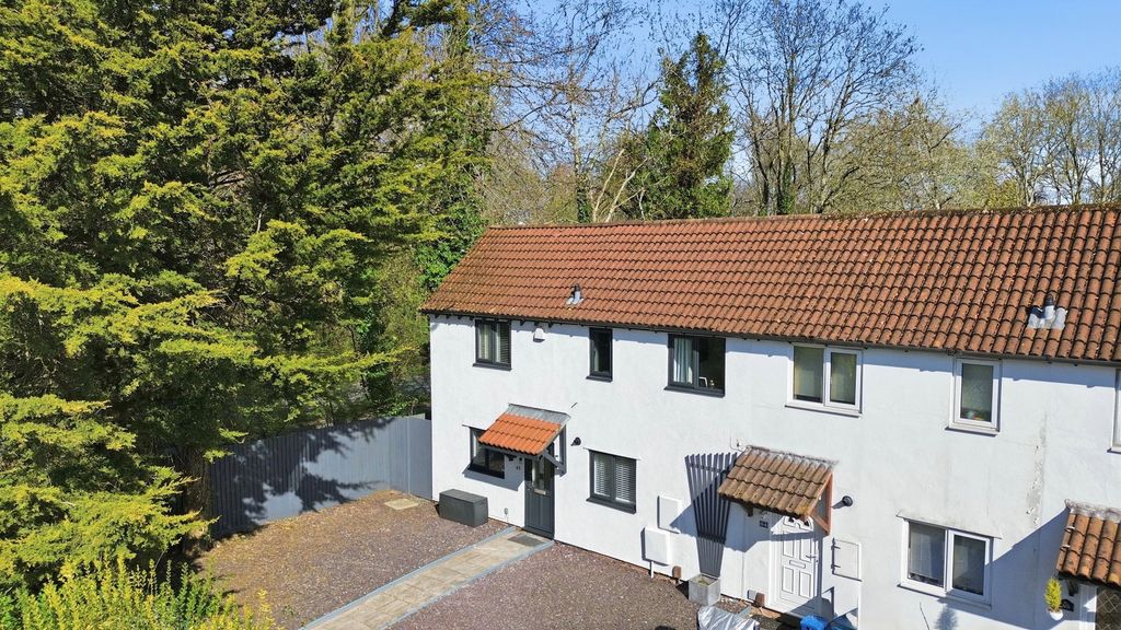 Property photo 3 of 18