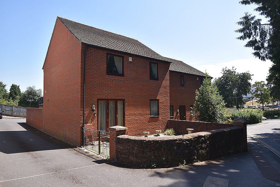 Property photo 1 of 14
