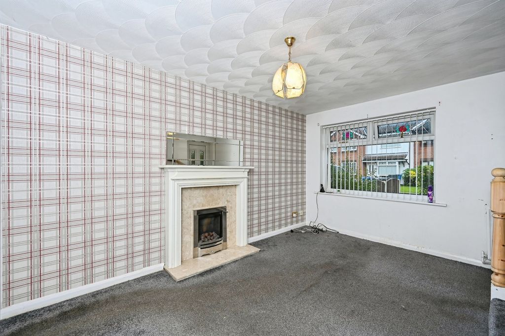 Property photo 2 of 17 Living Room