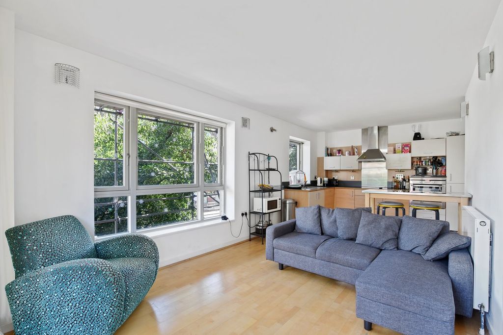 Property photo 2 of 7