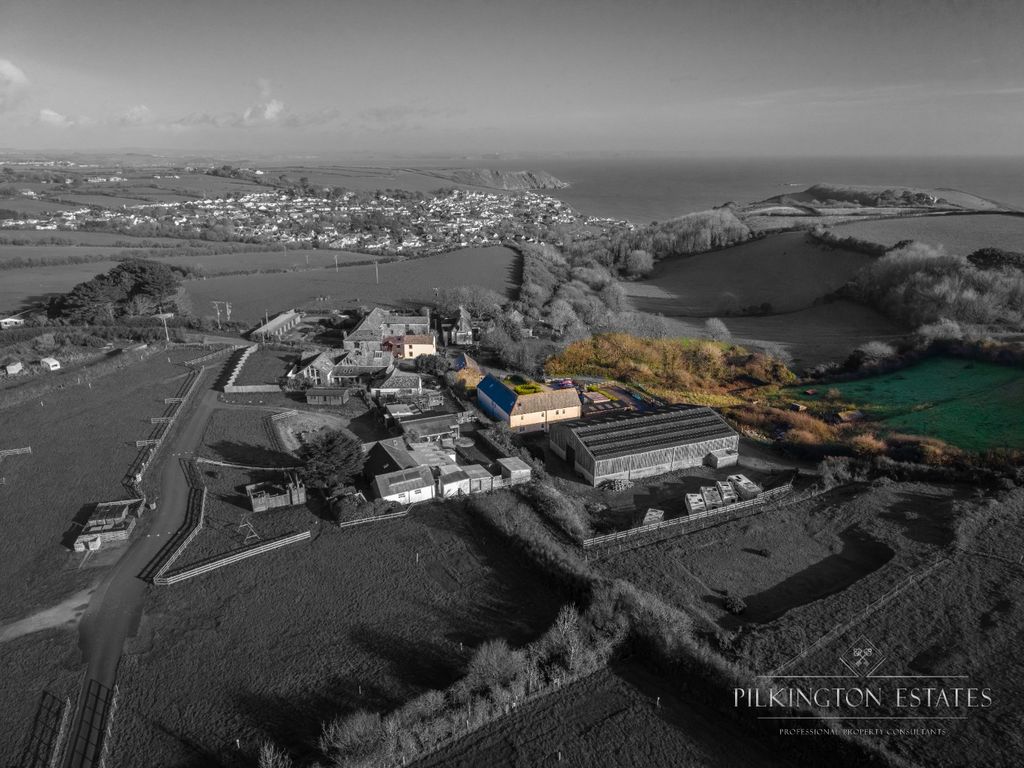 Property photo 1 of 37 4683920