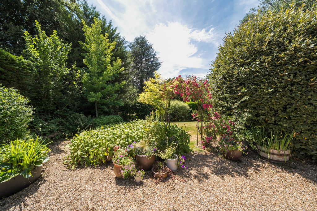 Property photo 2 of 13 2