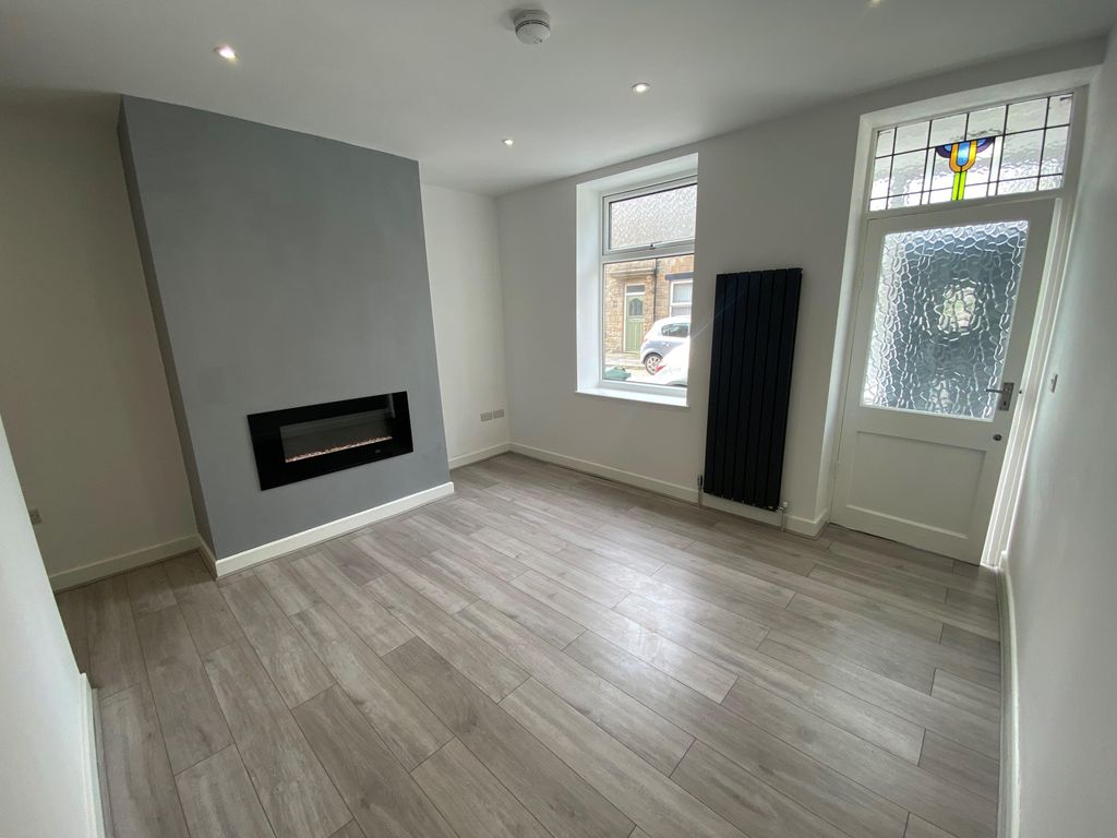 Property photo 2 of 16 Image