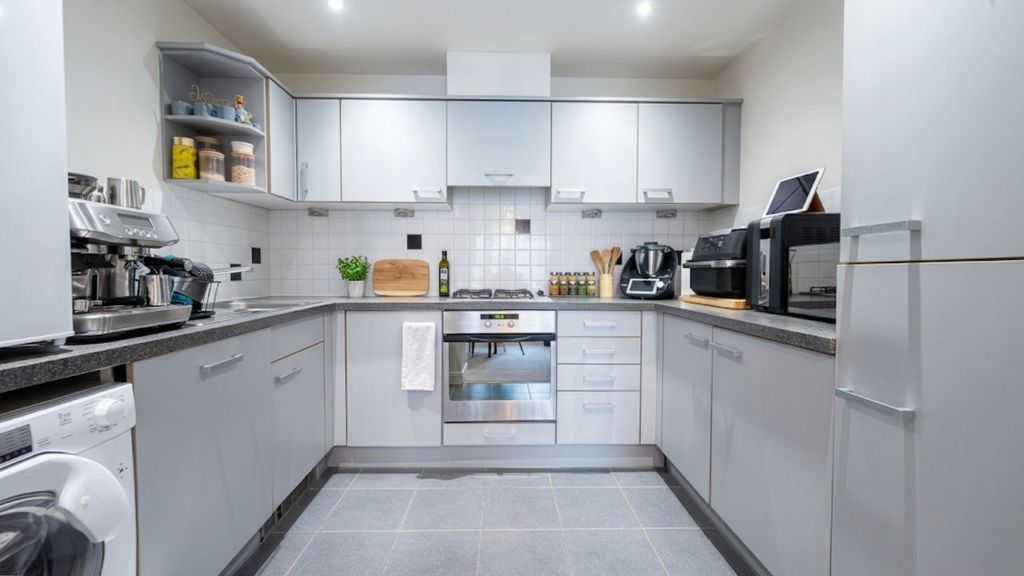 Property photo 2 of 6