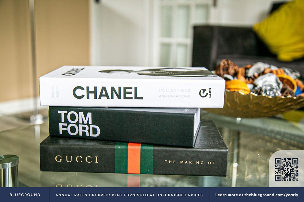 Property photo 3 of 25 Living Room