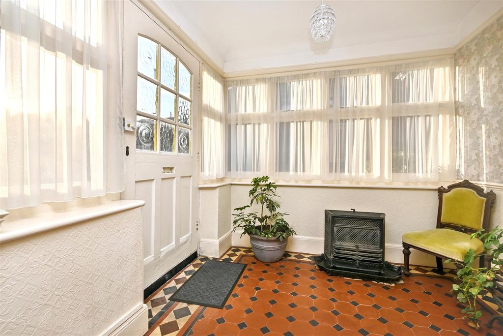 Additional image 8 of 8 bed semi-detached house for saleThe Goffs, Eastbourne BN21