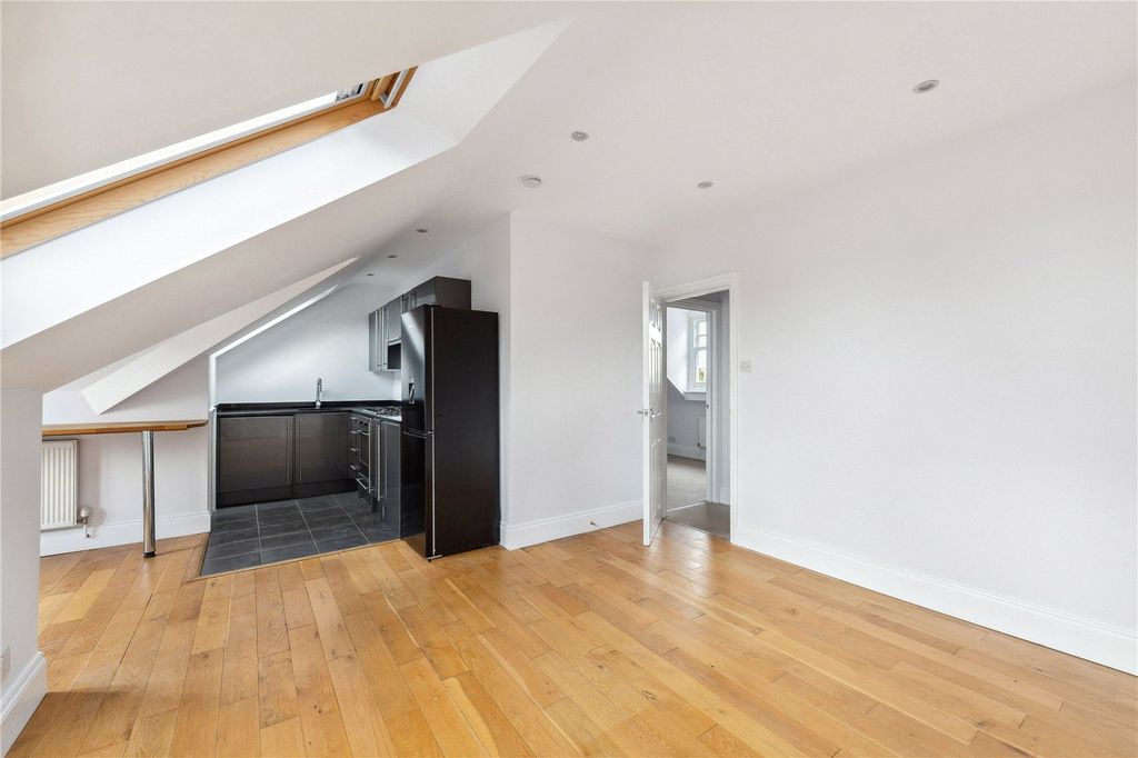 Property photo 3 of 10 Open-Plan Living