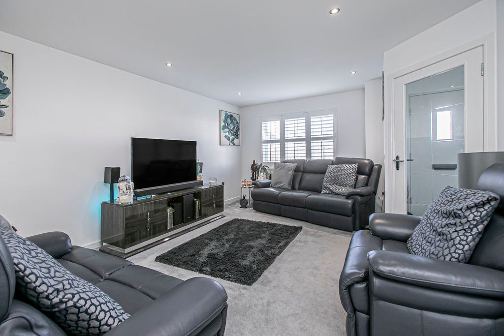 Property photo 2 of 36 Property Image 2