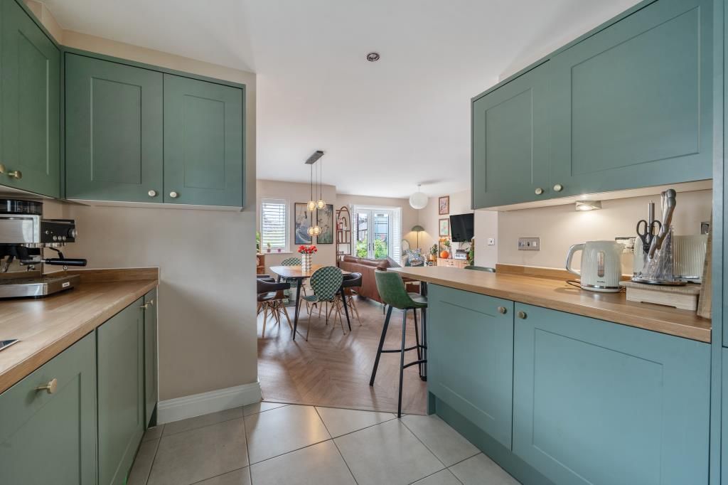 Property photo 2 of 20 Kitchen