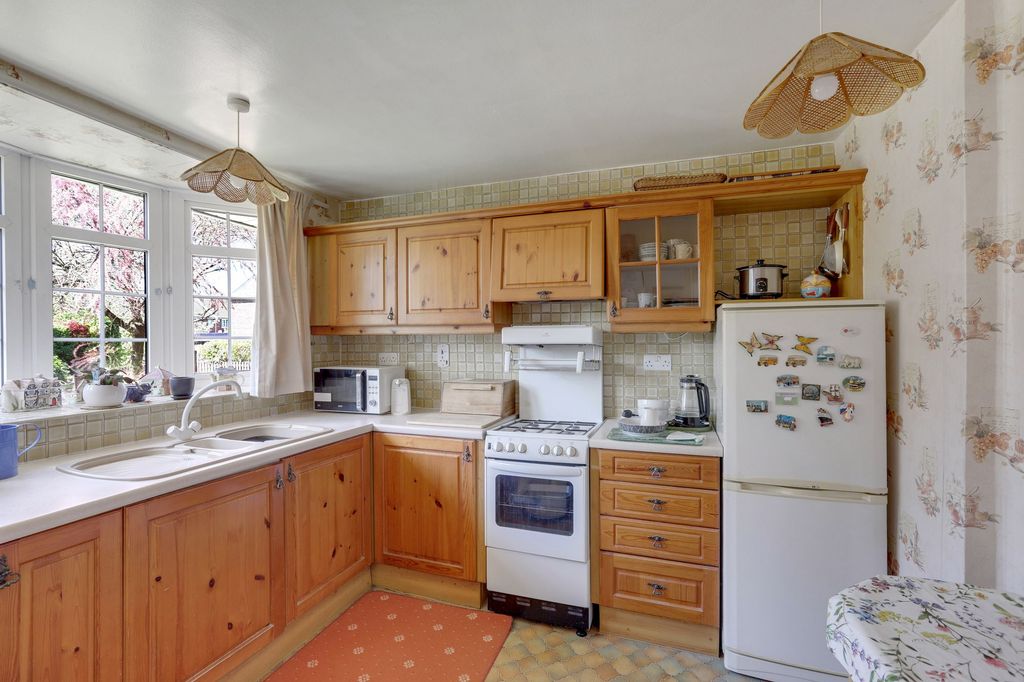 Property photo 3 of 16