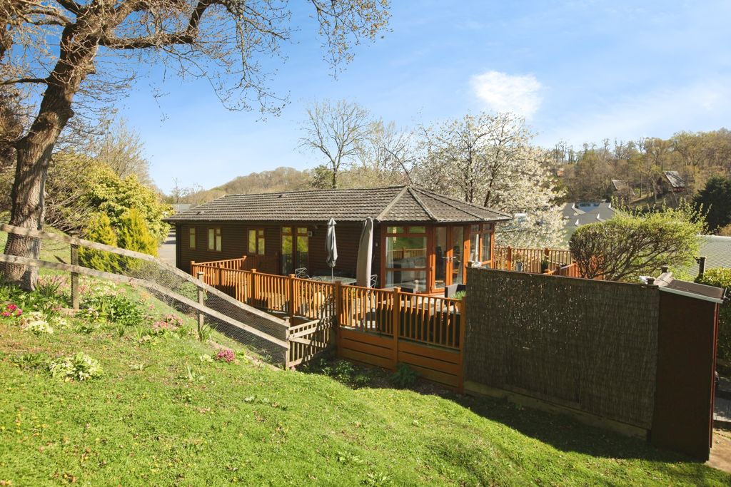 Property photo 1 of 18 Pic 2