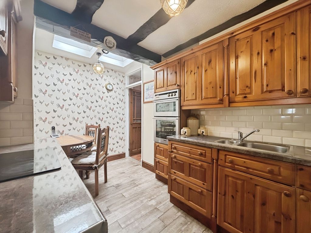 Property photo 3 of 12 03