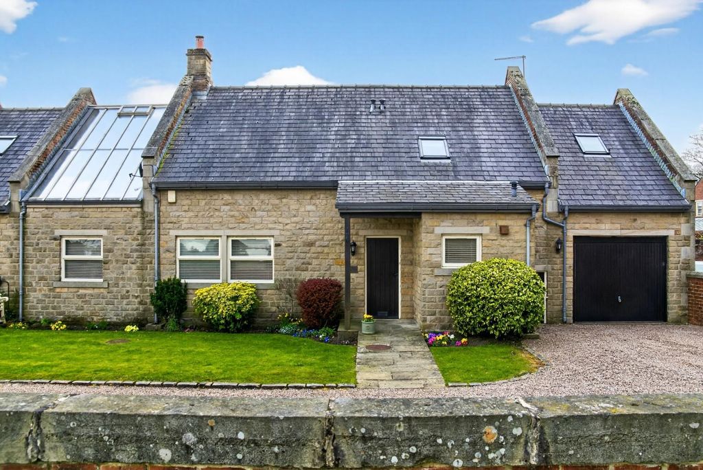 Property photo 1 of 22 4Moorpark-31.Jpg